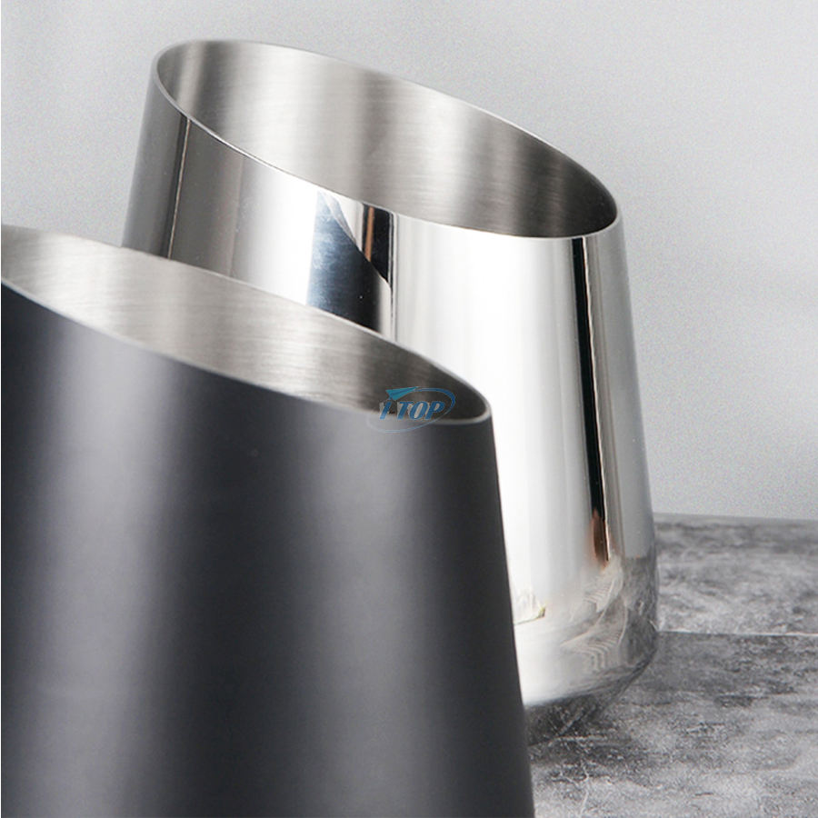 ice buckets with lids