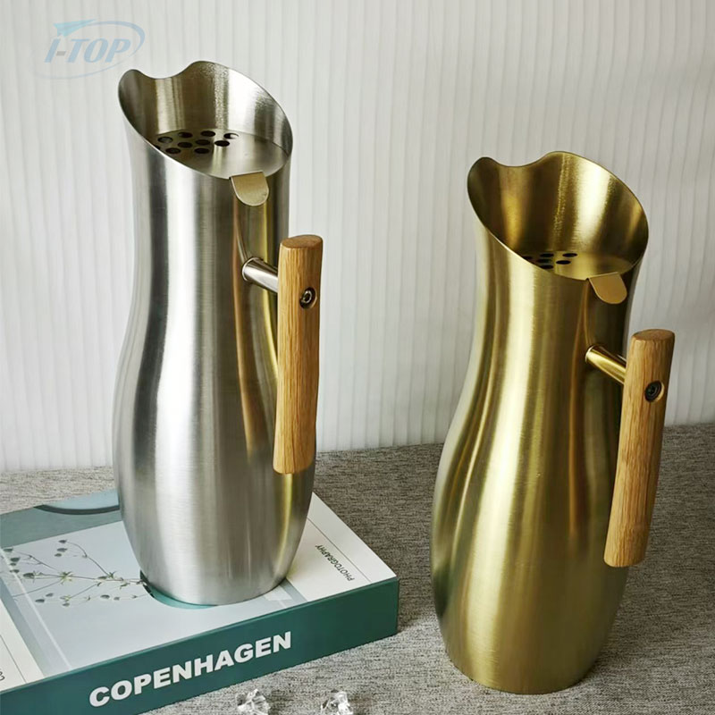 High Quality Bar Tool Serving Jug Coffee Cold Beverage Juice Tea Drinking Jug Stainless Steel Water Pitcher Drinking