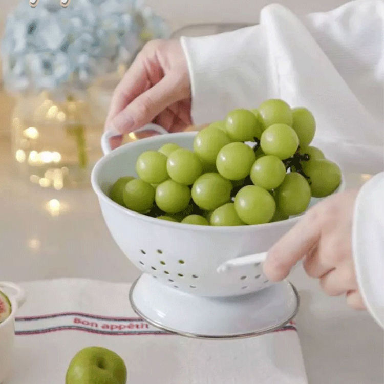 23cm 28cm Enamelware Powder Coated Custom Logo Fruit Food Strainer Enamel Colander With Stainless Steel Rim
